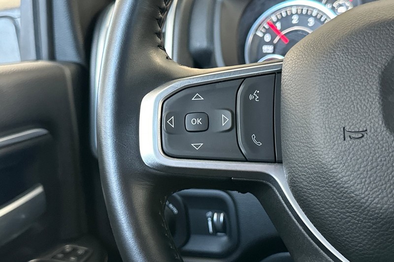 Ram 2500 Vehicle Full-screen Gallery Image 35