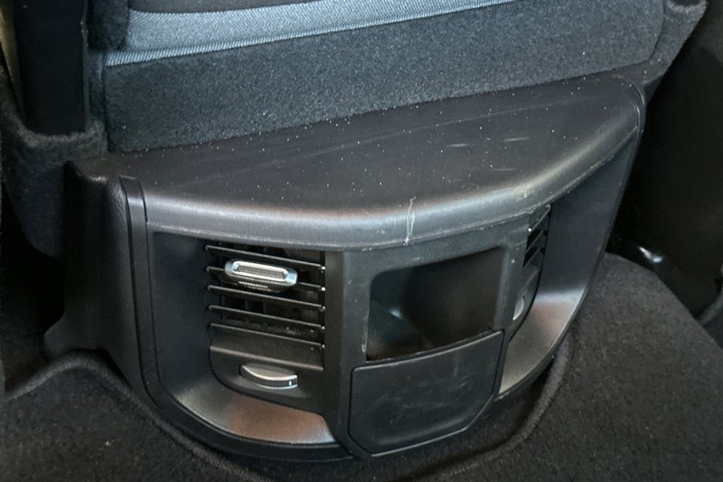 Ram 2500 Vehicle Full-screen Gallery Image 42