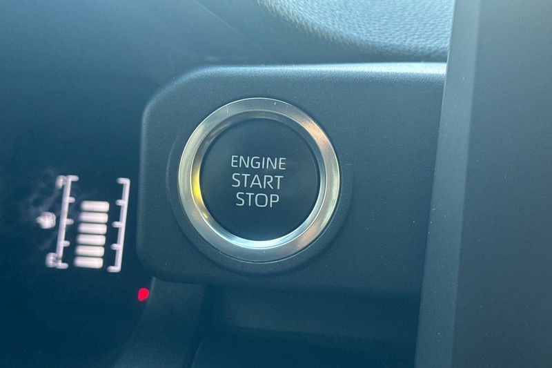 Toyota 4Runner Vehicle Full-screen Gallery Image 35