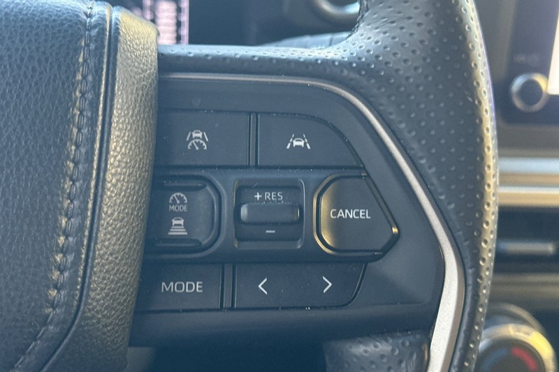 Toyota 4Runner Vehicle Full-screen Gallery Image 39