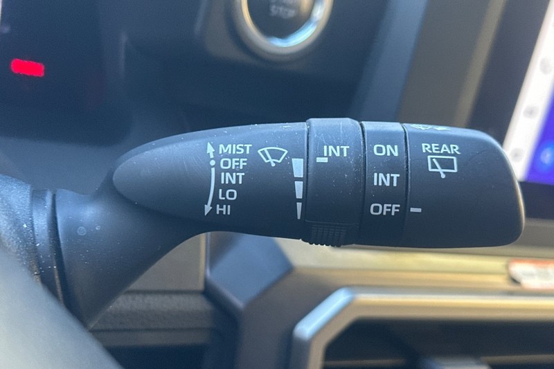 Toyota 4Runner Vehicle Full-screen Gallery Image 40