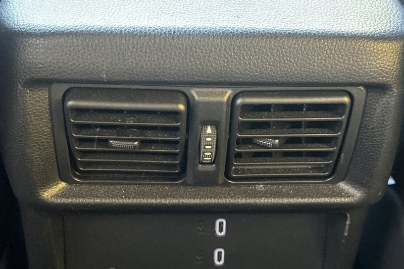 Toyota 4Runner Vehicle Full-screen Gallery Image 44