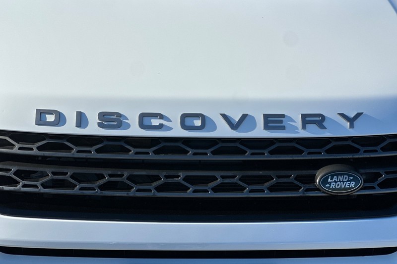 Land Rover Discovery Sport Vehicle Full-screen Gallery Image 47