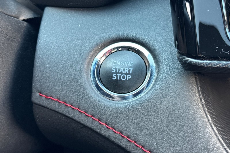 Toyota Highlander Vehicle Full-screen Gallery Image 35