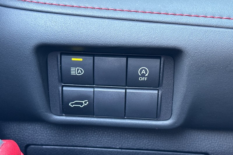 Toyota Highlander Vehicle Full-screen Gallery Image 43