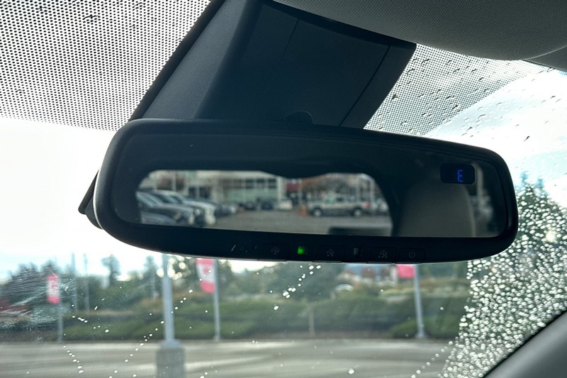 Toyota Sienna Vehicle Full-screen Gallery Image 26