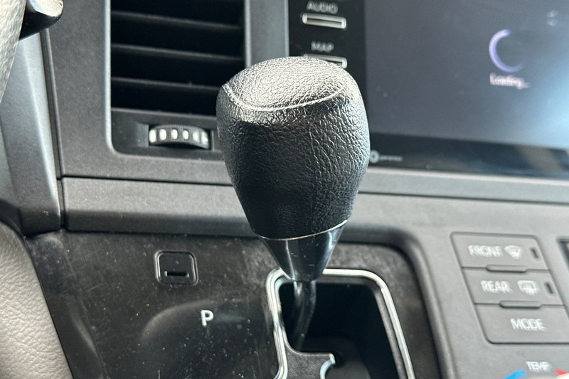 Toyota Sienna Vehicle Full-screen Gallery Image 34
