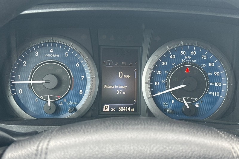 Toyota Sienna Vehicle Full-screen Gallery Image 40