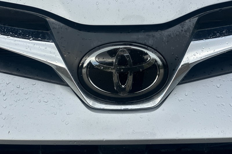 Toyota Sienna Vehicle Full-screen Gallery Image 47