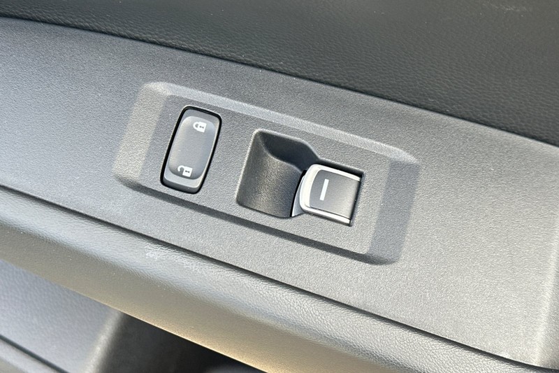 Honda Accord Sedan Vehicle Full-screen Gallery Image 21