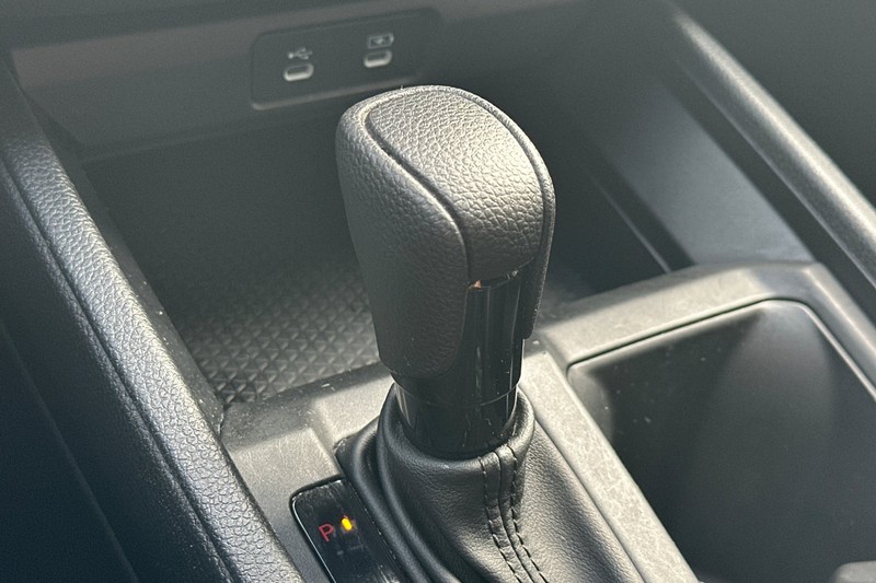 Honda Accord Sedan Vehicle Full-screen Gallery Image 31