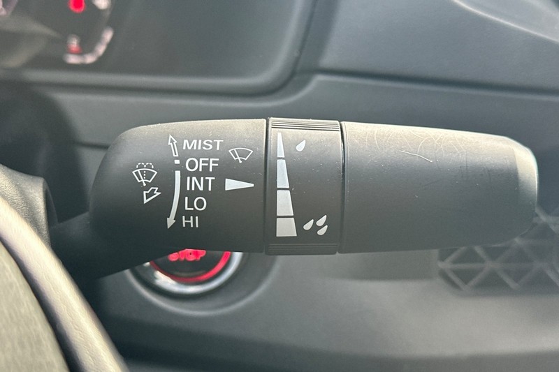 Honda Accord Sedan Vehicle Full-screen Gallery Image 37