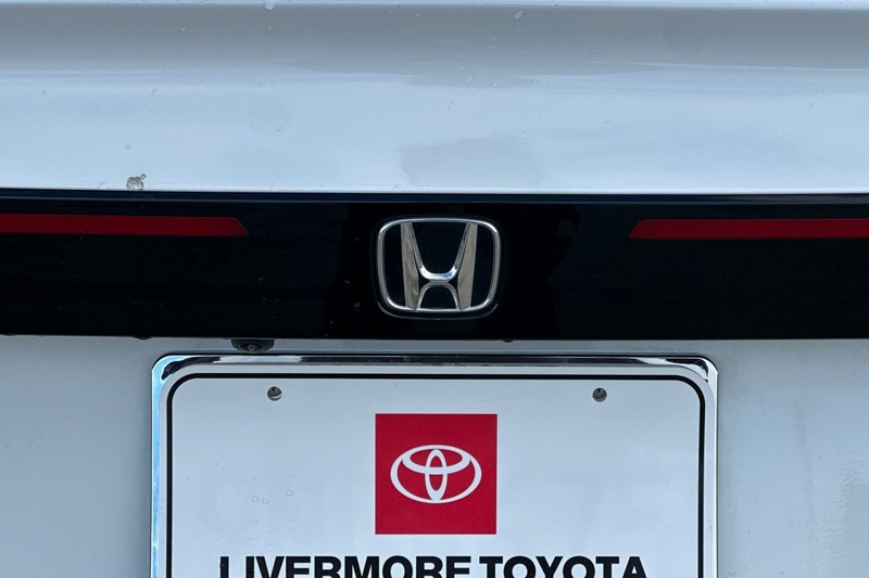 Honda Accord Sedan Vehicle Full-screen Gallery Image 45