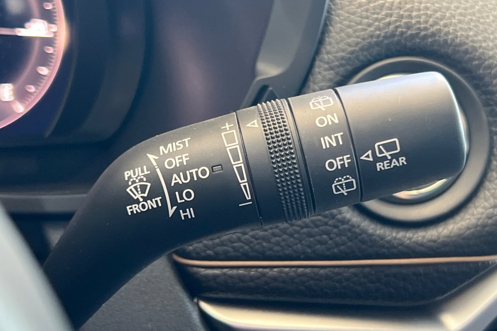 Mazda CX-70 Vehicle Full-screen Gallery Image 38