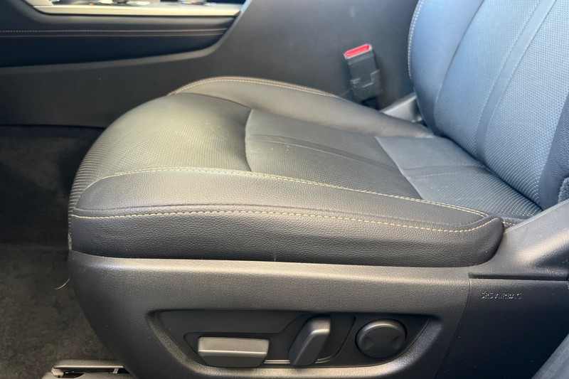 Mazda CX-70 Vehicle Full-screen Gallery Image 13