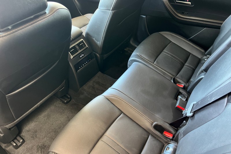 Mazda CX-70 Vehicle Full-screen Gallery Image 14