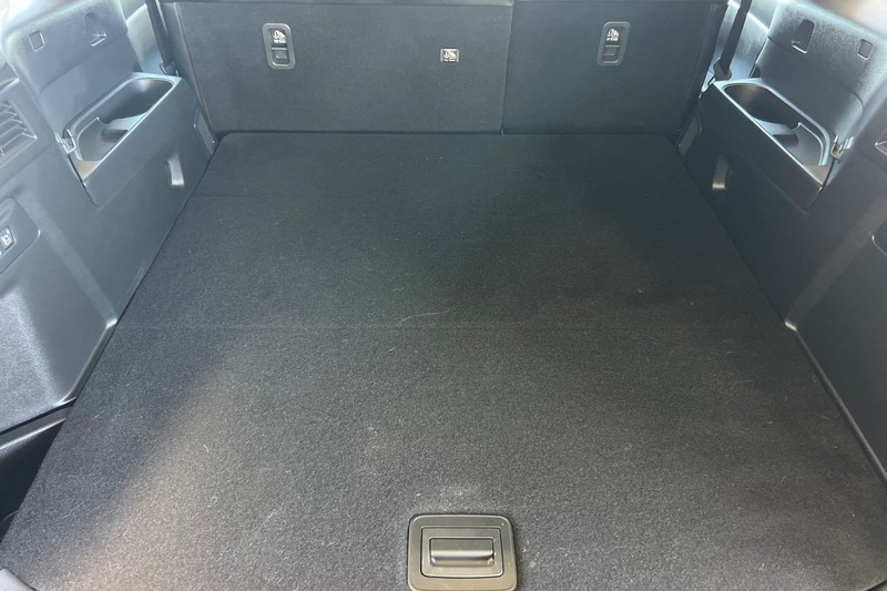 Mazda CX-70 Vehicle Full-screen Gallery Image 17