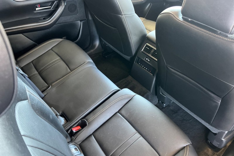 Mazda CX-70 Vehicle Full-screen Gallery Image 18