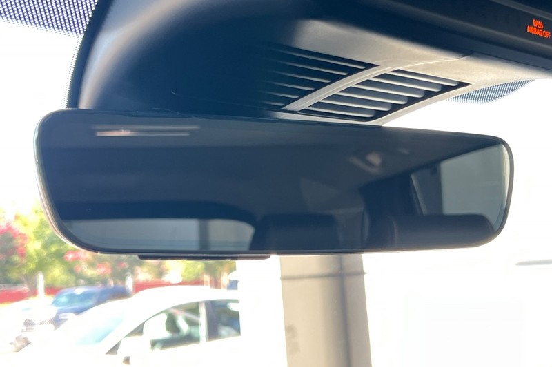 Mazda CX-70 Vehicle Full-screen Gallery Image 24