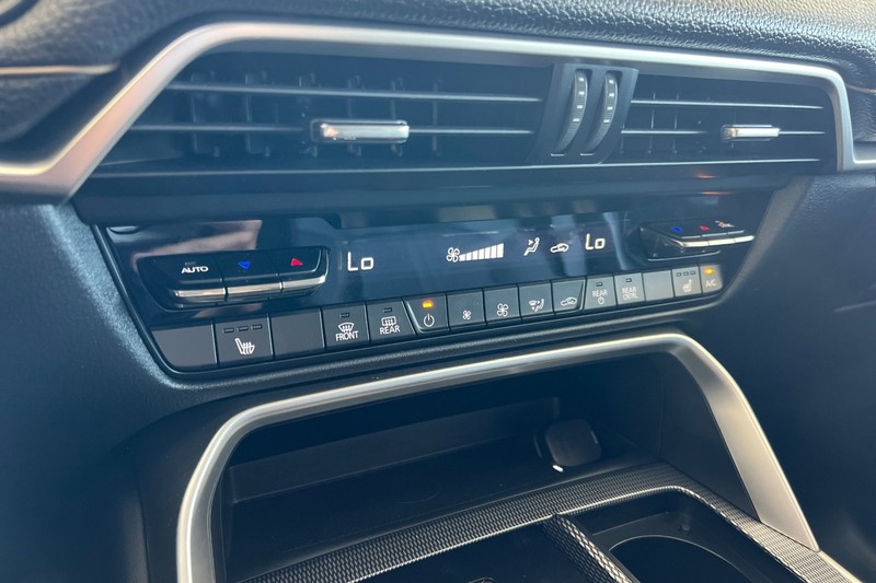 Mazda CX-70 Vehicle Full-screen Gallery Image 27