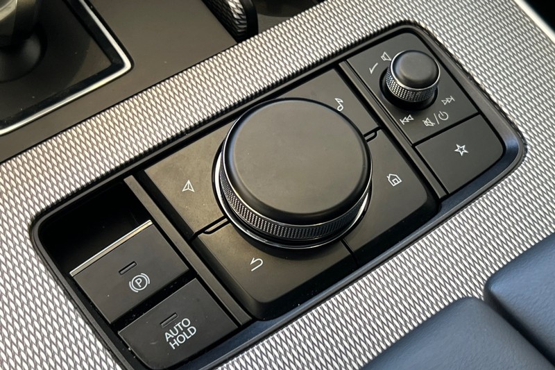 Mazda CX-70 Vehicle Full-screen Gallery Image 31