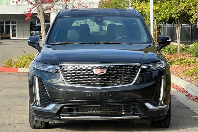 Cadillac XT6 Vehicle Full-screen Gallery Image 09