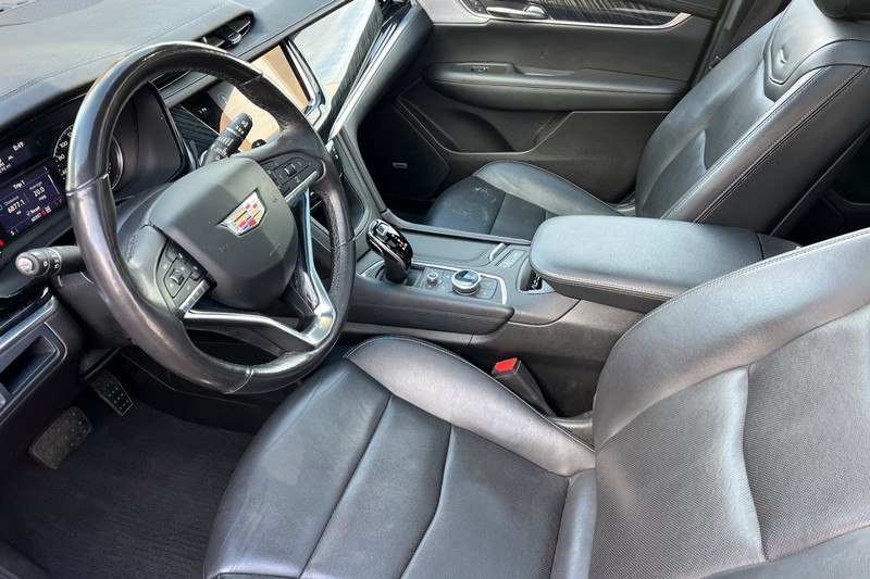 Cadillac XT6 Vehicle Full-screen Gallery Image 10