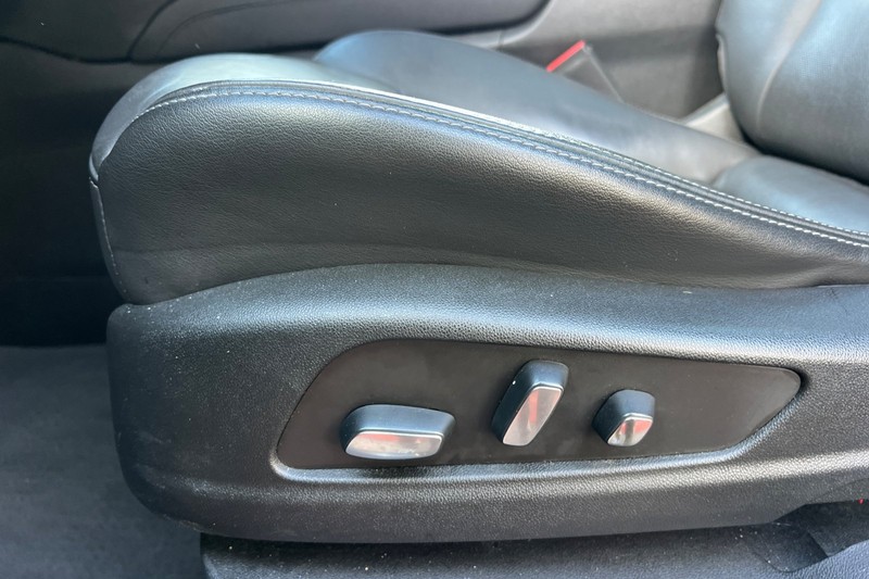 Cadillac XT6 Vehicle Full-screen Gallery Image 13