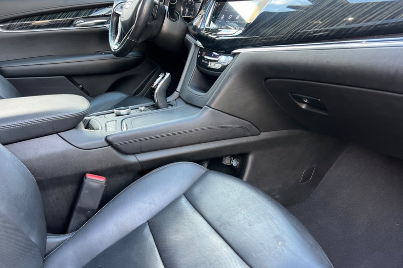 Cadillac XT6 Vehicle Full-screen Gallery Image 19