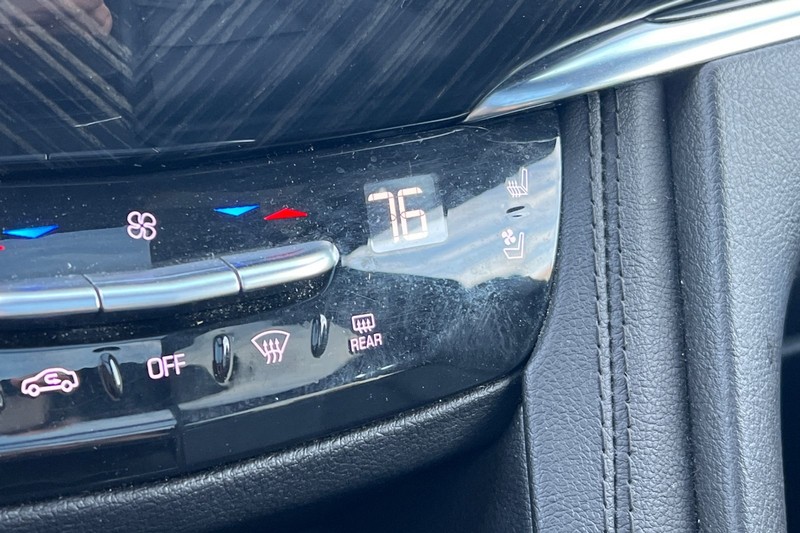 Cadillac XT6 Vehicle Full-screen Gallery Image 30