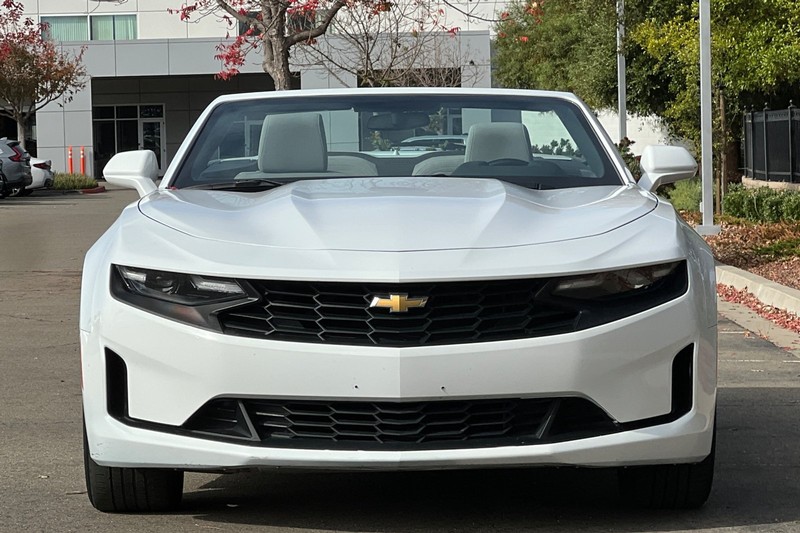 Chevrolet Camaro Vehicle Full-screen Gallery Image 08