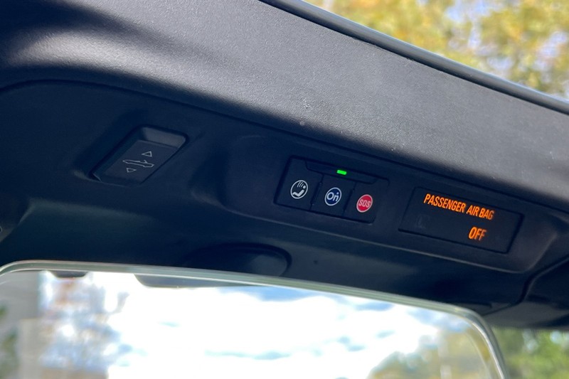 Chevrolet Camaro Vehicle Full-screen Gallery Image 23