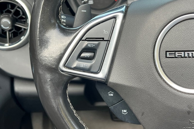 Chevrolet Camaro Vehicle Full-screen Gallery Image 34