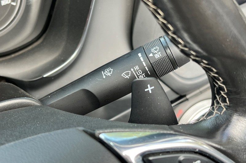 Chevrolet Camaro Vehicle Full-screen Gallery Image 37