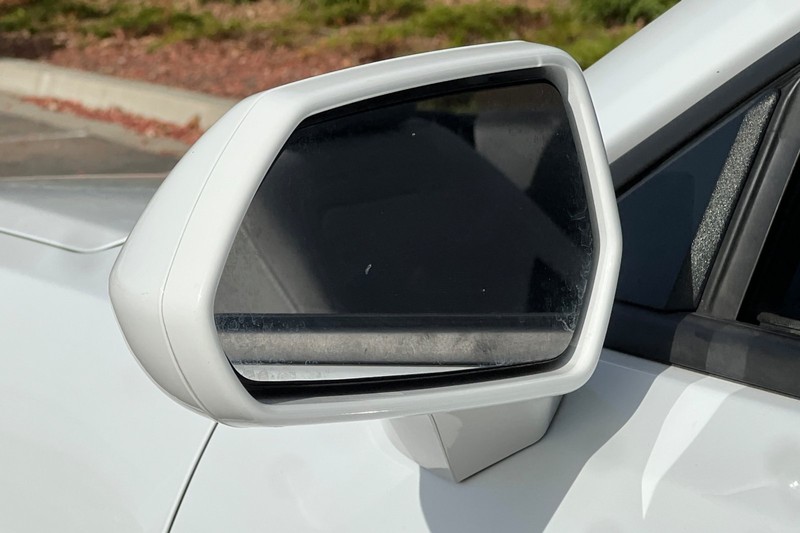 Chevrolet Camaro Vehicle Full-screen Gallery Image 50