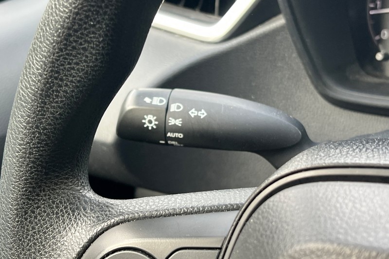 Toyota Corolla Vehicle Full-screen Gallery Image 34