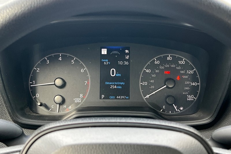 Toyota Corolla Vehicle Full-screen Gallery Image 37