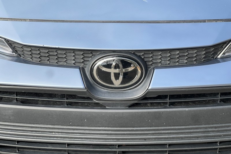 Toyota Corolla Vehicle Full-screen Gallery Image 44