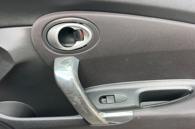 Honda CR-Z Vehicle Full-screen Gallery Image 17