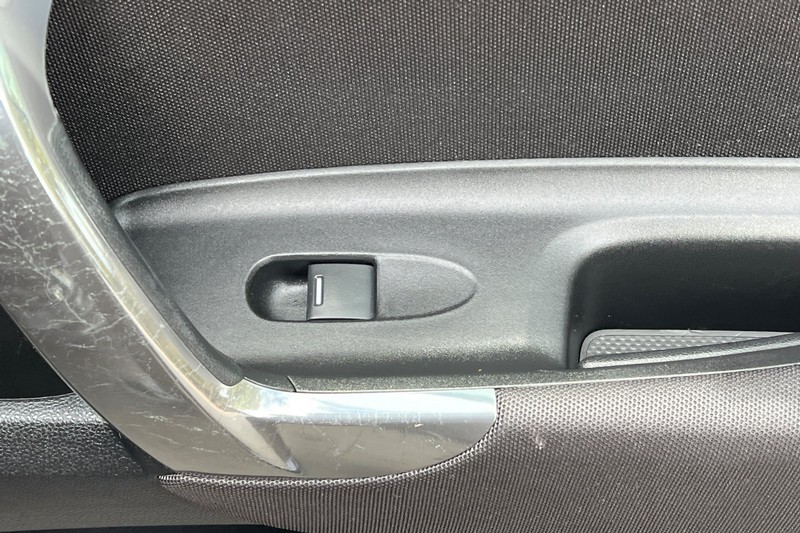 Honda CR-Z Vehicle Full-screen Gallery Image 18