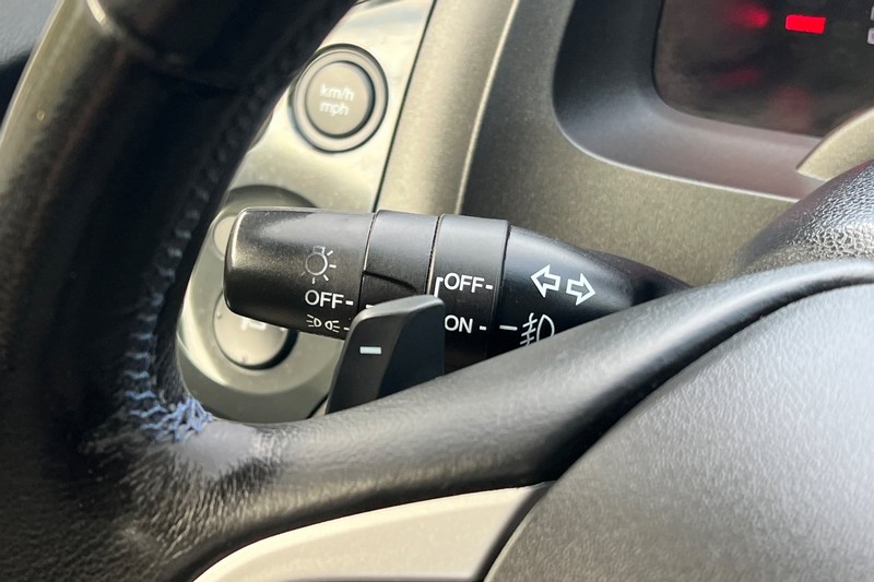 Honda CR-Z Vehicle Full-screen Gallery Image 28