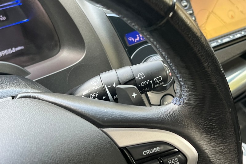 Honda CR-Z Vehicle Full-screen Gallery Image 30