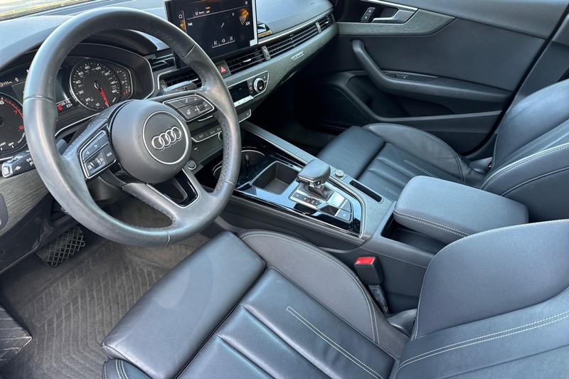 Audi A5 Sportback Vehicle Full-screen Gallery Image 10