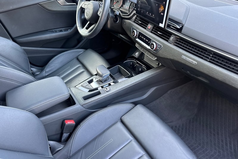 Audi A5 Sportback Vehicle Full-screen Gallery Image 19