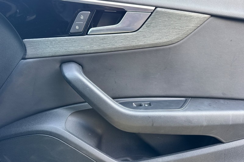 Audi A5 Sportback Vehicle Full-screen Gallery Image 21