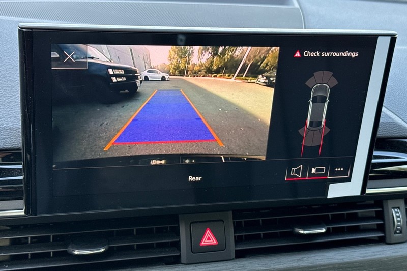 Audi A5 Sportback Vehicle Full-screen Gallery Image 27