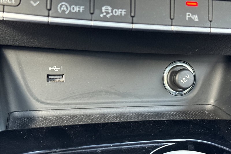 Audi A5 Sportback Vehicle Full-screen Gallery Image 31