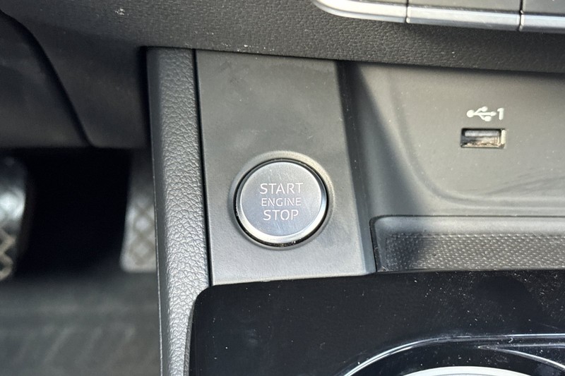 Audi A5 Sportback Vehicle Full-screen Gallery Image 35