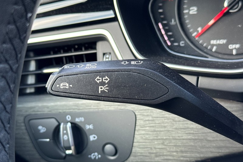 Audi A5 Sportback Vehicle Full-screen Gallery Image 38