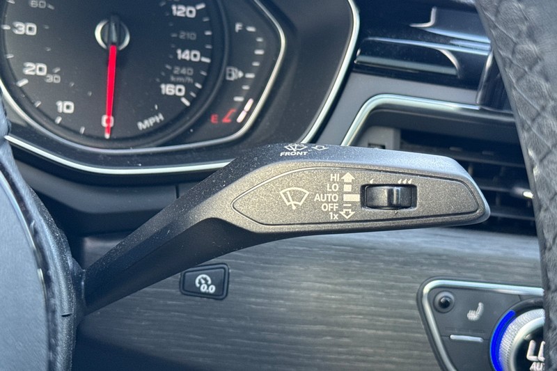 Audi A5 Sportback Vehicle Full-screen Gallery Image 40